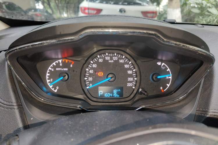 Used Ford Escort 2015 1.5L Automatic Fashion Model Instrument Cluster