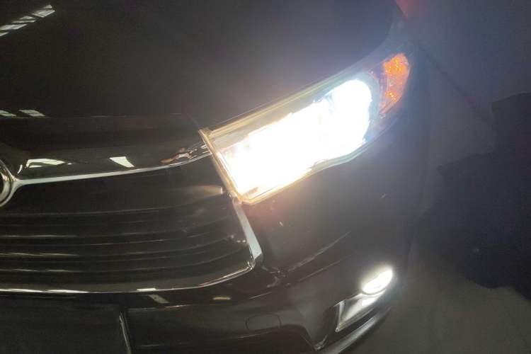 Used Toyota Highlander 2015 2.0T Two-Wheel Drive Elite Edition 5 Seats
