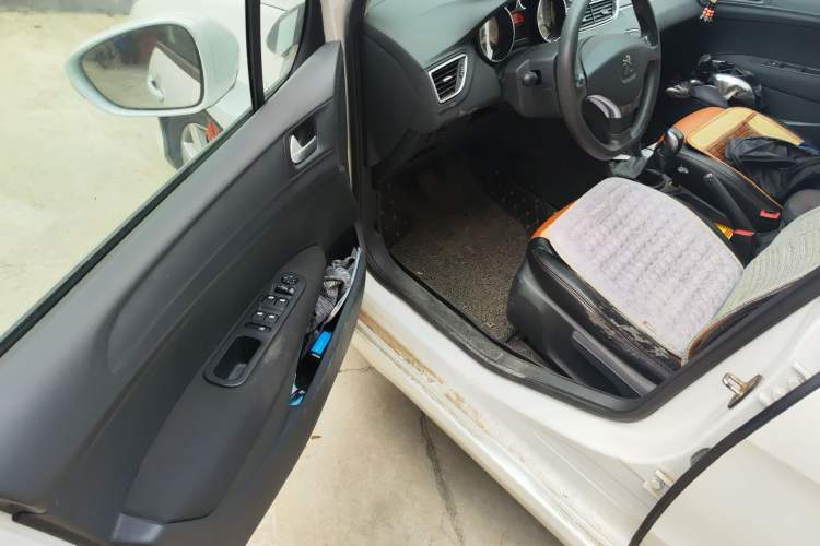 Used Peugeot 308 2014 Enjoy Edition Classic 1.6L Manual YouShang Model