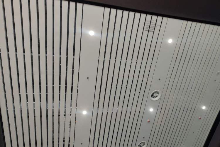 Used CHANGAN UNI-V 2025 Model Third-Generation 2.0T Dynamic Edition
