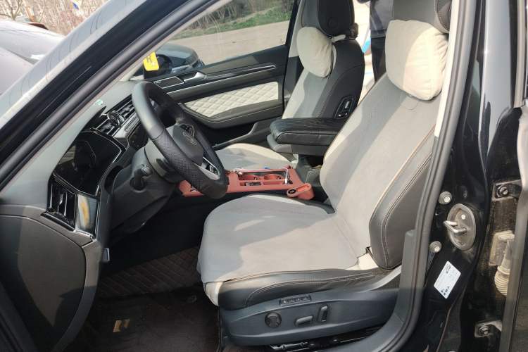 Used Volkswagen Magotan 2023 2 Million Units Limited-Edition 380TSI DSG Flagship Version Left Front Seat