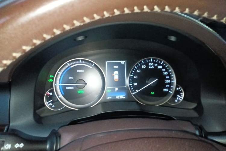 Used Lexus ES 2015 300h Luxury Edition Instrument Cluster