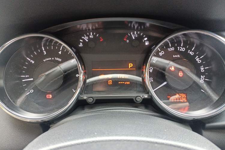 Used Peugeot 3008 2015 2.0L Automatic Classic Edition Instrument Cluster