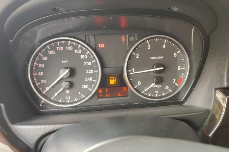 Used BMW 3 Series 2011 320i Sport Edition Instrument Cluster