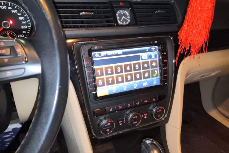 Used Volkswagen Passat 2014 1.8TSI DSG Prestige Navigation Edition
