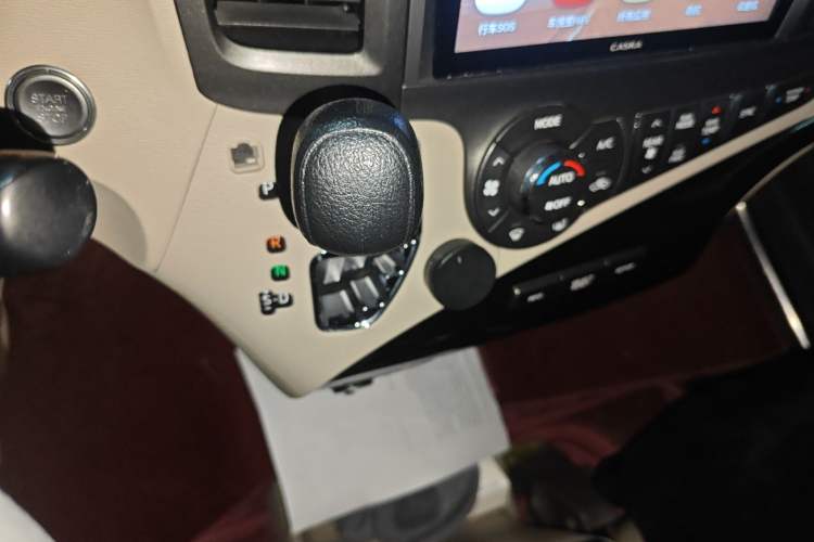 Used Toyota SIENNA  Gear Lever