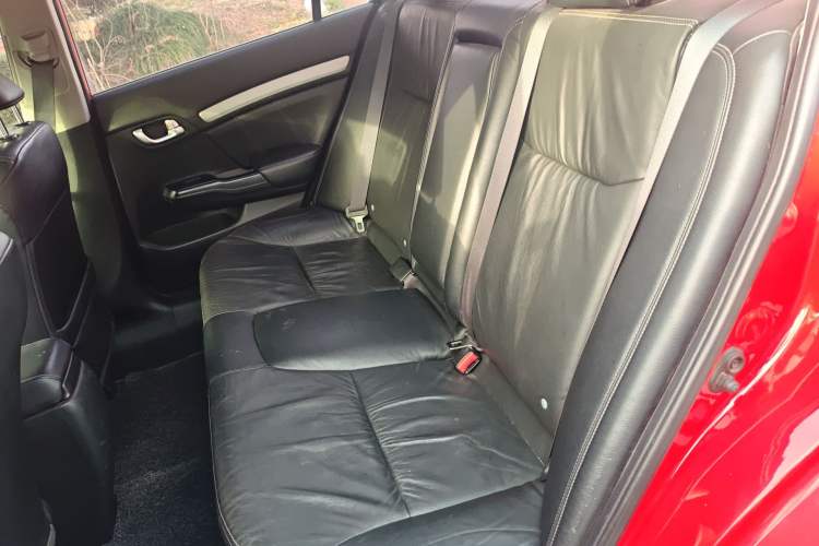 Used Honda Civic 2014 1.8L automatic luxury edition