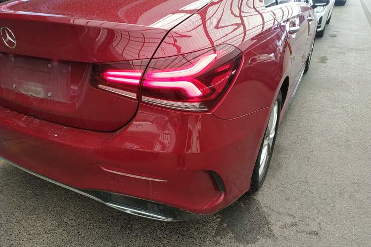 Used Mercedes-Benz A-Class 2022 Restyled A 200 L Sport Sedan Fashion Version Exterior 3