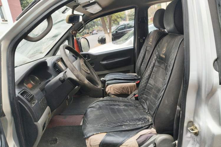 Used FORTHING Lingzhi 2013 M3 1.6L 7-seat Standard Model