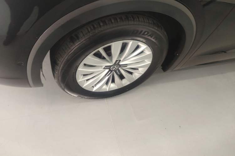 Used Volkswagen Viloran 2024 330TSI Business Edition Exterior 4