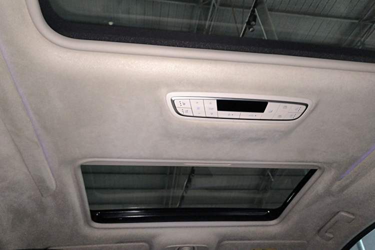 Used Buick GL8 2020 Avenir Avia Six-Seat Deluxe Edition
