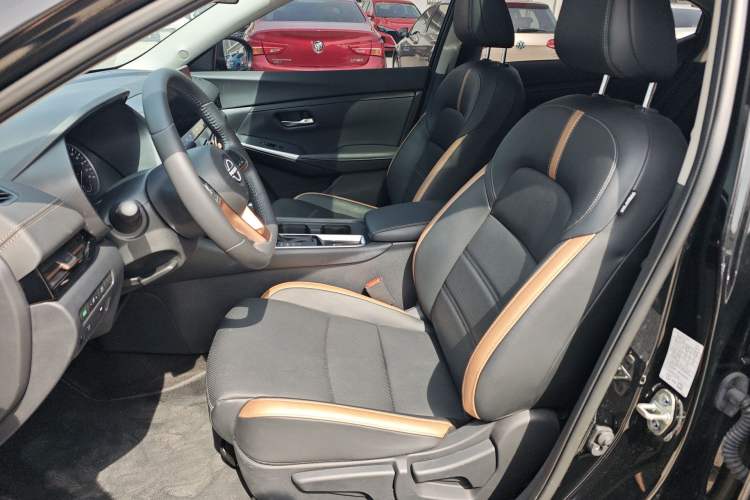 Used Nissan Sylphy 2023 1.6L CVT Black Gold Edition Left Front Seat