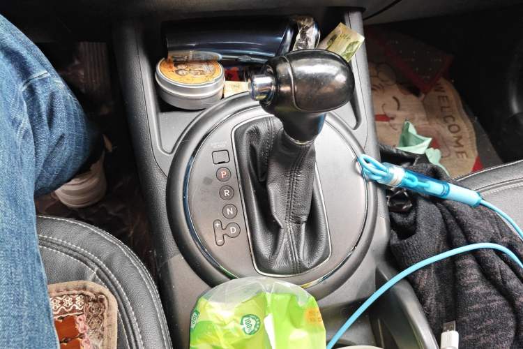 Used Kia Sportage R 2014 2.0L Automatic Two-Wheel Drive GL Gear Lever