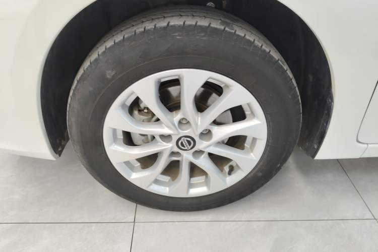 Used Nissan Sylphy 2024 Restyled Version 2 Classic 1.6XE CVT Comfort Edition Left Front Wheel Hub