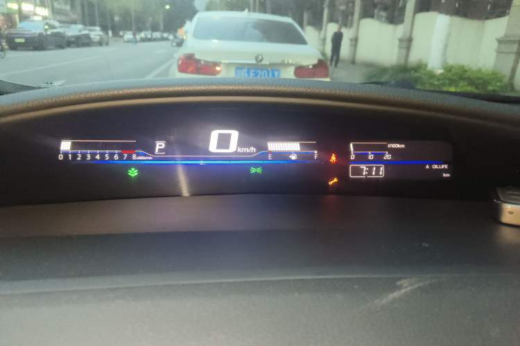 Used Honda Jade 2017 210 TURBO CVT Luxury Edition 5 Seats
