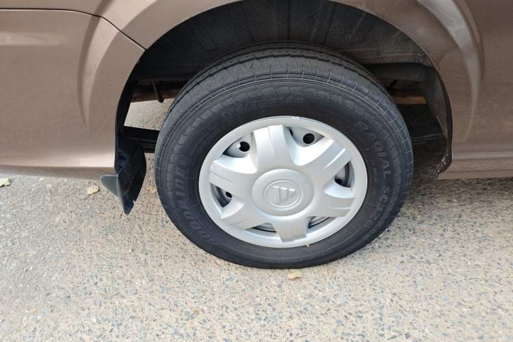 Used Foton Scenic G5 2020 2.0L Long-Wheelbase Flat-Roof 9-Seater Multi-Purpose Passenger Vehicle 1TZS
