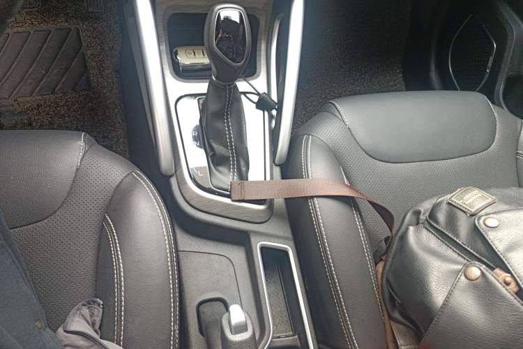 Used Geely Auto Vision X3 2017 1.5L Automatic Elite Model Gear Lever