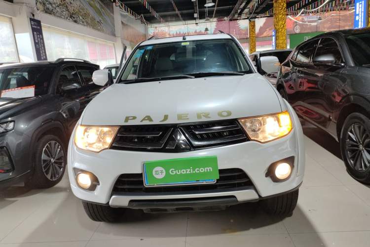 Used Mitsubishi Pajero Sport 2013 3.0L Automatic Two-Wheel Drive Luxury Edition