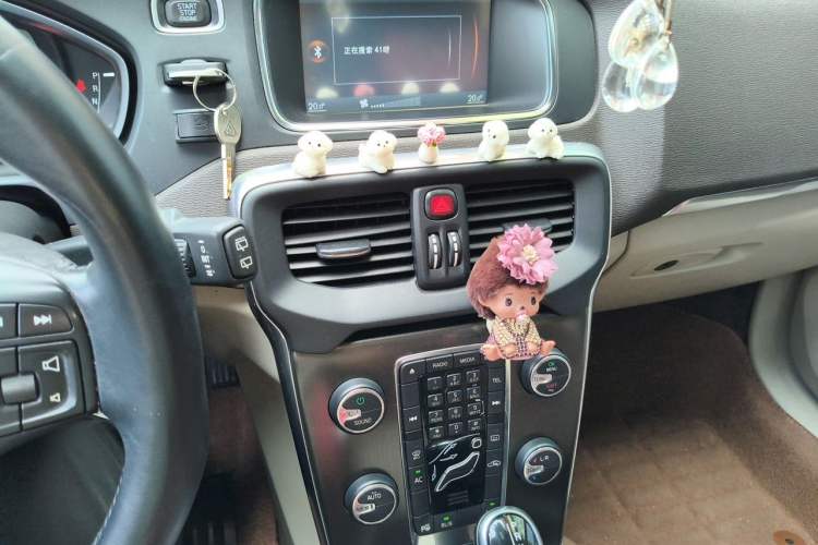 Used Volvo V40 2013 2.0T Zhiya Edition