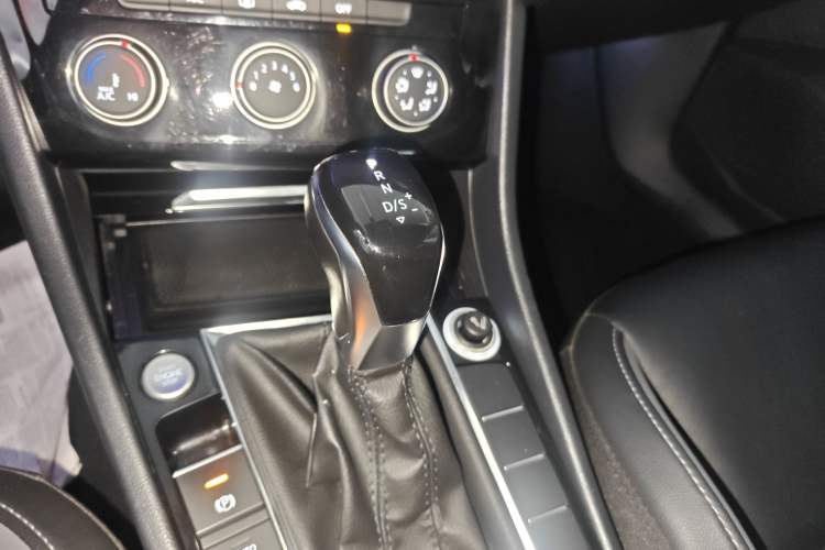 Used Volkswagen Sagitar 2019 200TSI DSG Comfort Version China VI Standard
