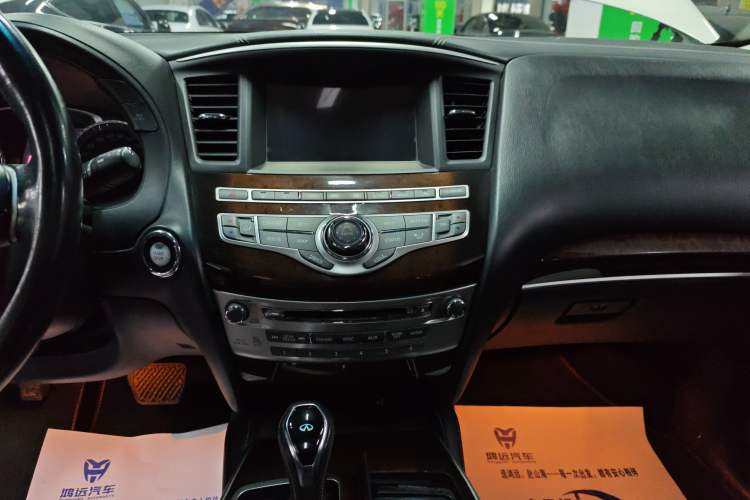 Used Infiniti QX60 2016 2.5 S/C Hybrid Two-Wheel-Drive Excellence Edition China V Standard