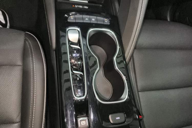 Used Buick Envision 2022 Encore Plus 652T Five-Seat Luxury Model
