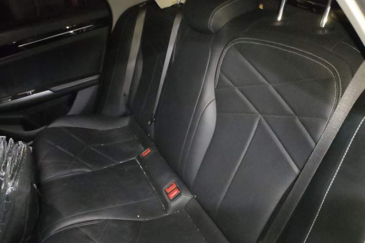 Used Geely Galaxy L6 2024 125km PLUS Dragon Edition Interior 4