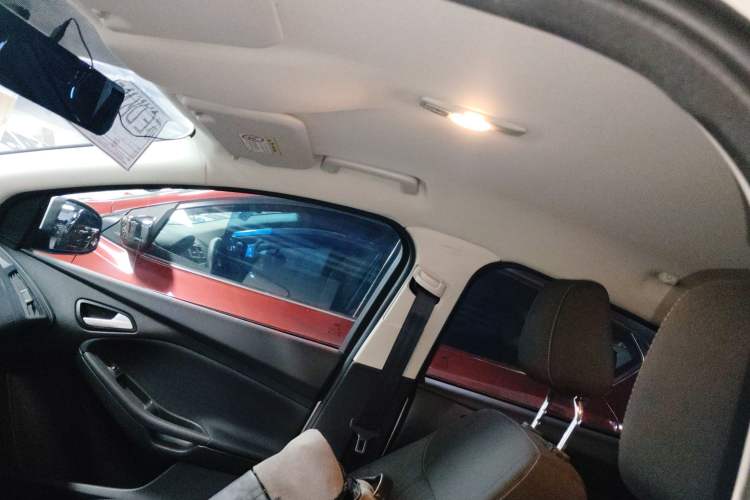 Used Ford Focus 2017 Hatchback 1.6L Automatic Comfort Plus SmartDrive Edition
