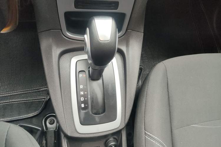 Used Ford Fiesta 2013 Hatchback 1.5L Automatic Fashion Edition
