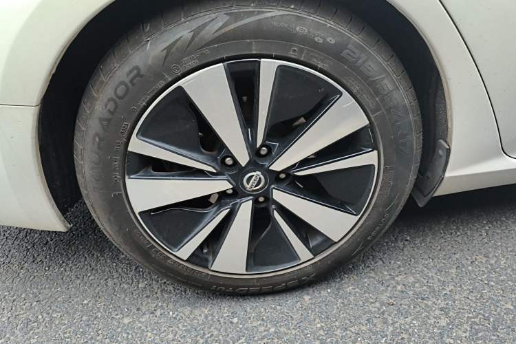 Used Nissan Teana 2020 2.0L XL Upper SmartDrive Version Right Front Wheel Hub