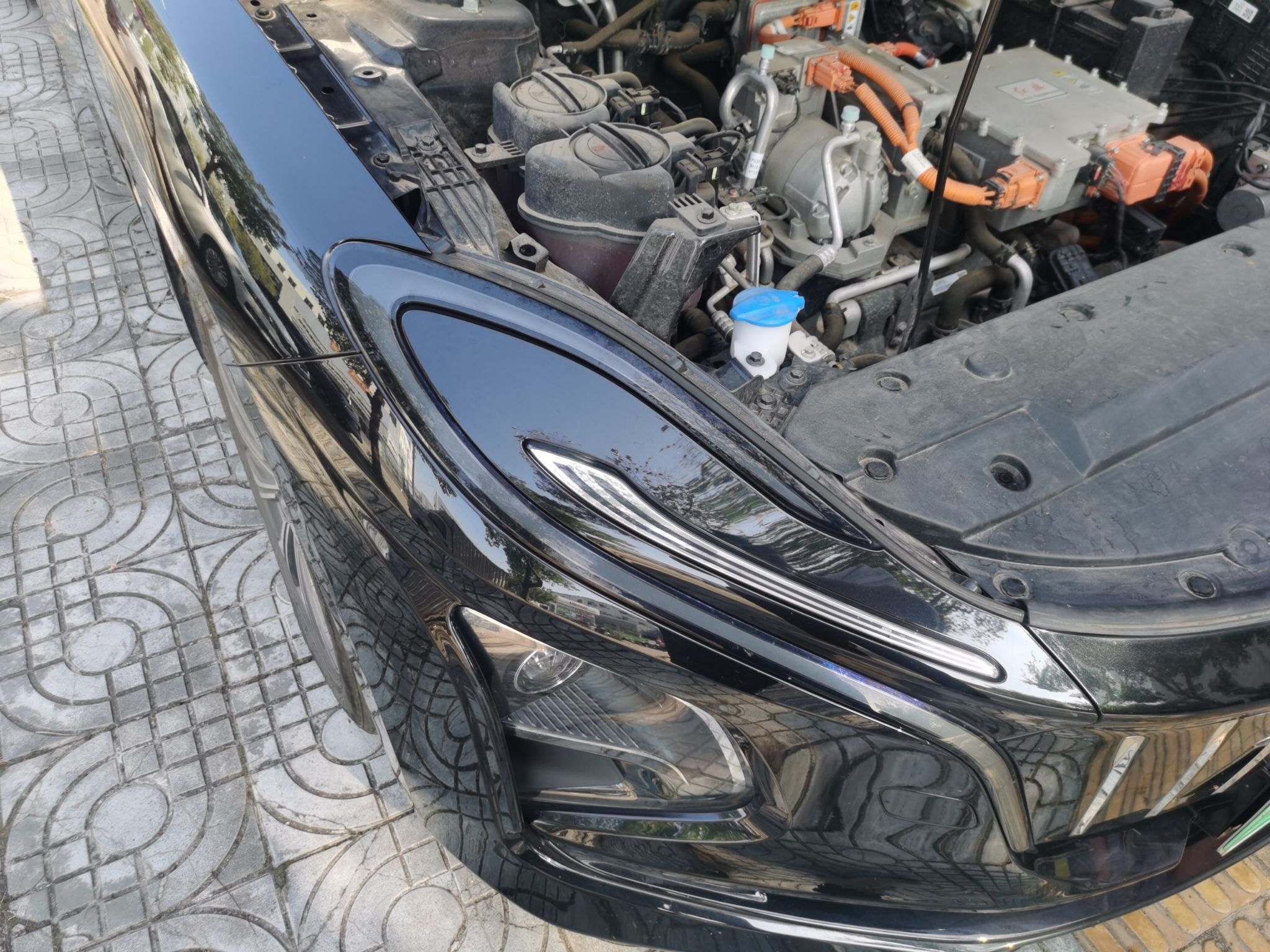 Hongqi E-QM5 2023 620km PLUS — снимка 7