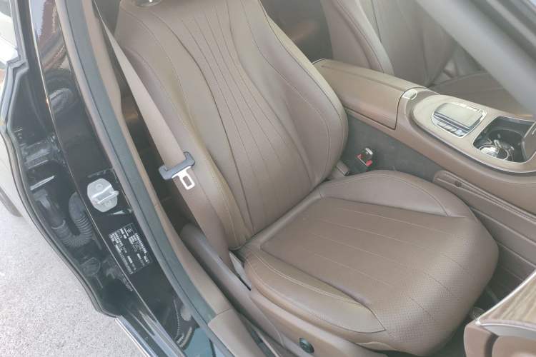 Used Mercedes-Benz E-Class 2021 E 300 L Stylish Model
