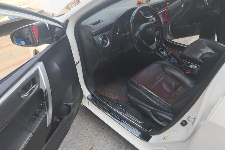 Used Toyota Corolla 2018 Dual-Engine 1.8L E-CVT Smart Edition