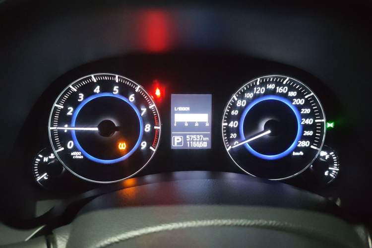 Used Infiniti QX70 2013 3.7L Standard Edition Instrument Cluster