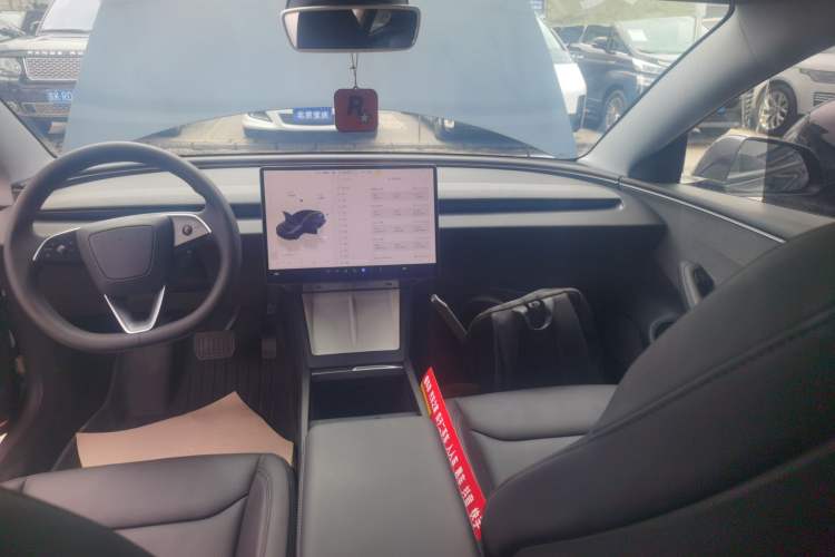 Used Tesla Model 3 2025 Rear-Wheel-Drive Version Audio And AC Panel