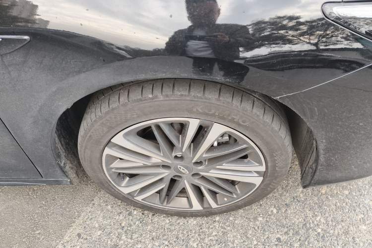 Used Chery Arrizo 8 2024 High-Performance Edition 2.0T DCT Powerfully Tuned Right Front Wheel Hub