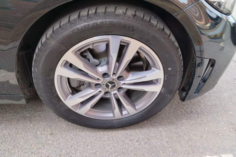 Used Mercedes-Benz C-Class 2021 C 200 L Fashion Edition Sport Version Right Front Wheel Hub