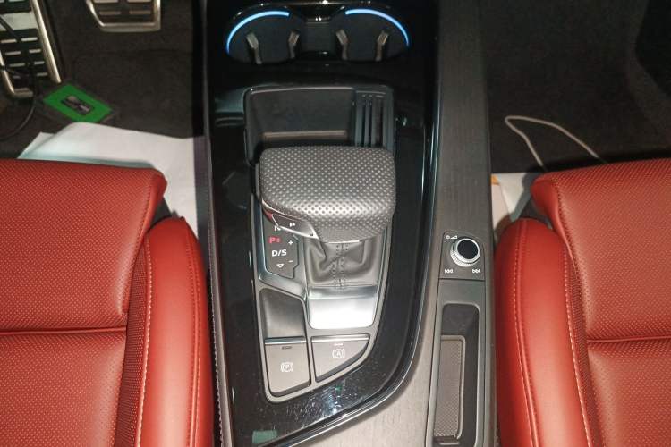 Used Audi A4L 2024 40 TFSI Luxury Dynamic Edition
