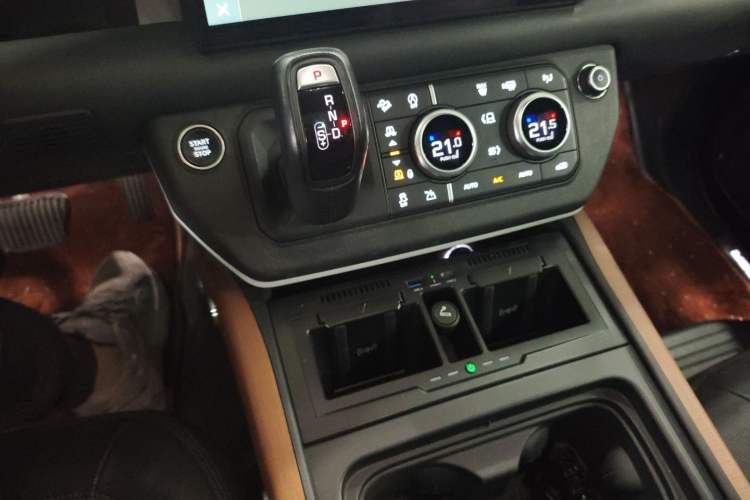 Used Land Rover Defender 2023 Facelift 110 3.0T P400 X-DYNAMIC HSE