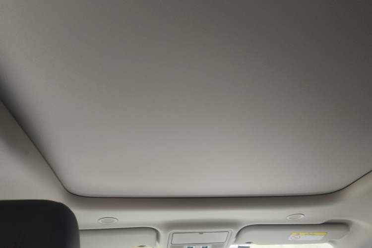 Used Land Rover Range Evoque New Energy 2022 Aurora L P300e Plug-in Hybrid Electric Version
