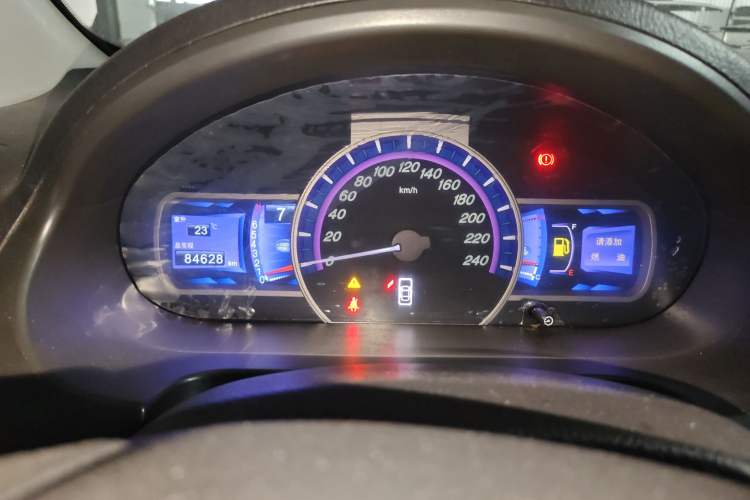 Used BYD S6 2014 2.0L Manual Luxury 5-Seater