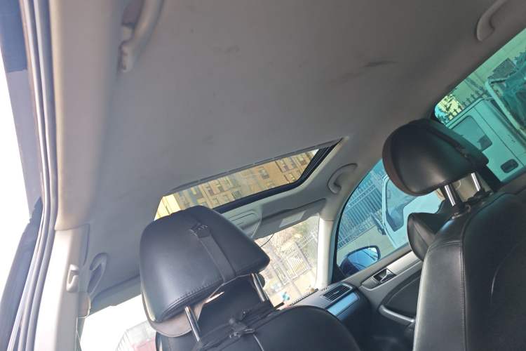 Used Volkswagen Passat 2015 1.8TSI DSG Prestige Edition Headliner