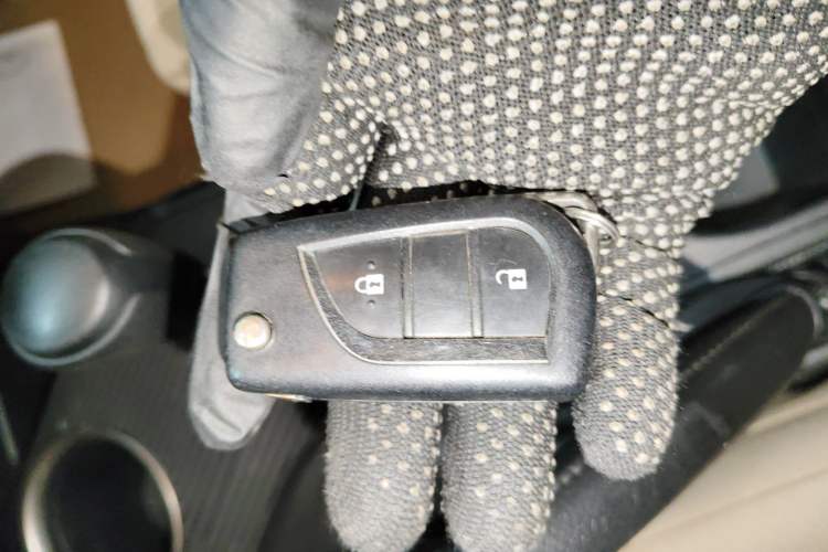 Used Toyota RAV4 2013 2.0L CVT Four-Wheel Drive Fashion Edition