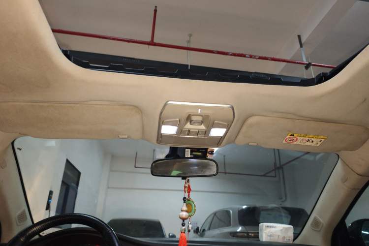 Used Geely Auto Emgrand GT 2015 2.4L Comfort Model Headliner