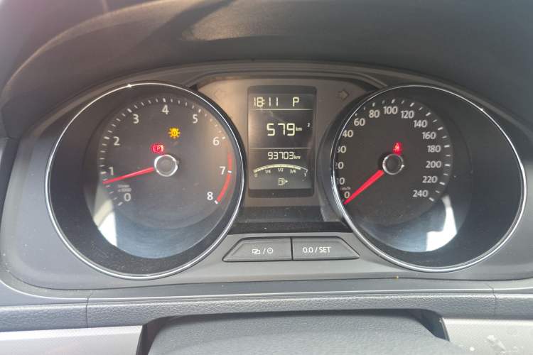 Used Volkswagen Lavida 2015 230TSI DSG Comfort Edition
