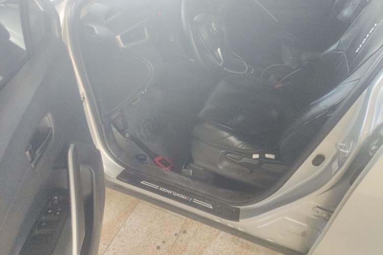 Used Toyota FRONTLANDER 2023 2.0L Smart Electric Hybrid Dual-Engine Leading Edition