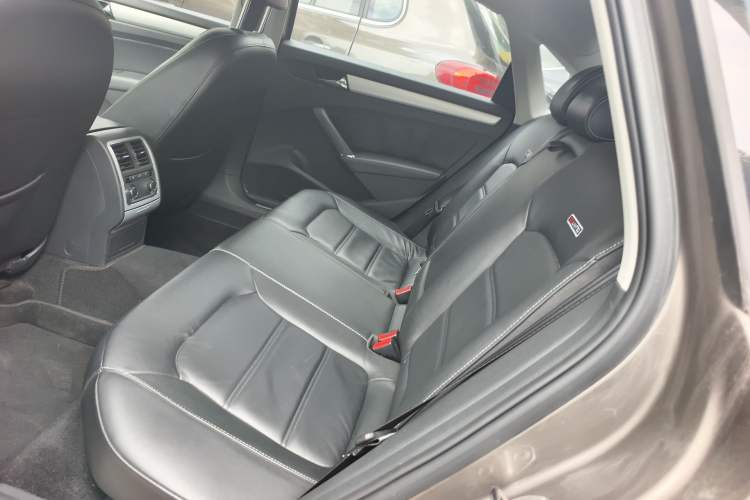 Used Volkswagen Passat 2014 1.8TSI DSG 30th Anniversary Edition