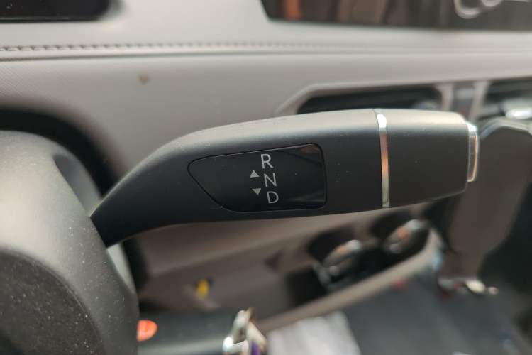 Used JMC E Fushun 2025 Model, Open Window Version, 53.58 kWh, Mid-axle, Mid-roof