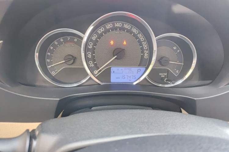 Used Toyota Corolla 2014 1.6L CVT GL Odometer Close Up