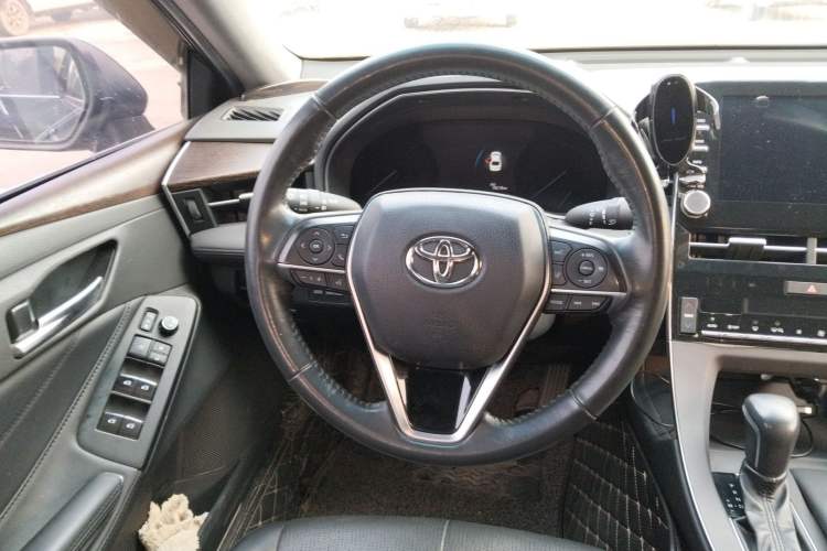 Used Toyota Avalon 2019 2.0L Luxury Edition China VI Standard Steering Wheel